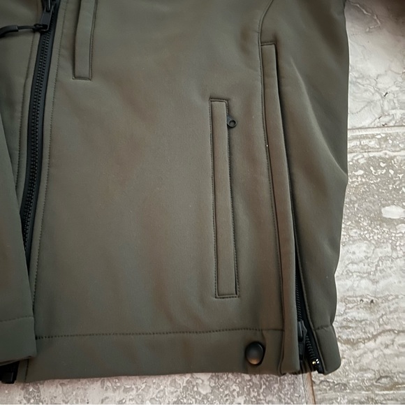 Blauer Softshell Fleece Jacket, Army Green New w/o Tag - Picture 3 of 7